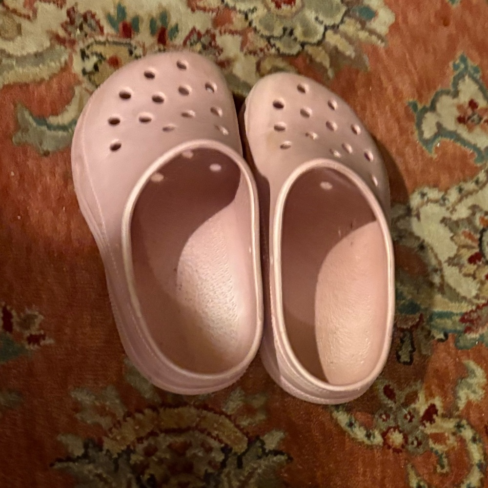 Pink crocs size J 1/3 or girls size 3 - Picture 3 of 3